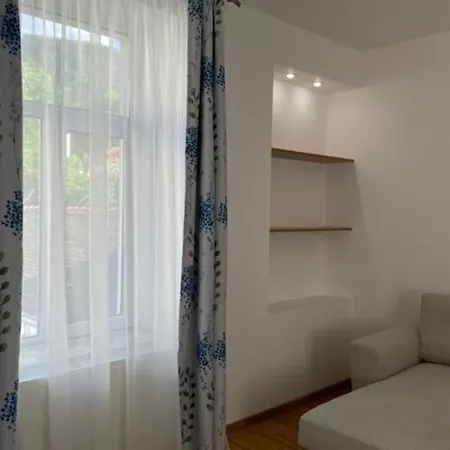 Easy Living Apartments - Old Town Apartment Brasov